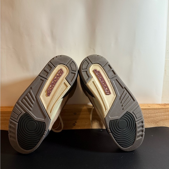 Size 9 - Jordan 9 SE winterized - Picture 9 of 9